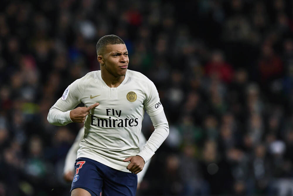 汉密尔顿墨西哥站排位赛获第三名，盛赞法拉利实力提升明显，认为竞争更加激烈有看点